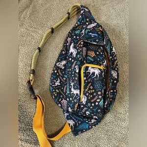 Kavu sling bag